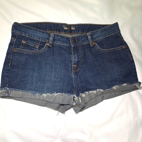 Bitten Denim Jean Shorts By Sarah Jessica Parker- Size 10 - Picture 1 of 7